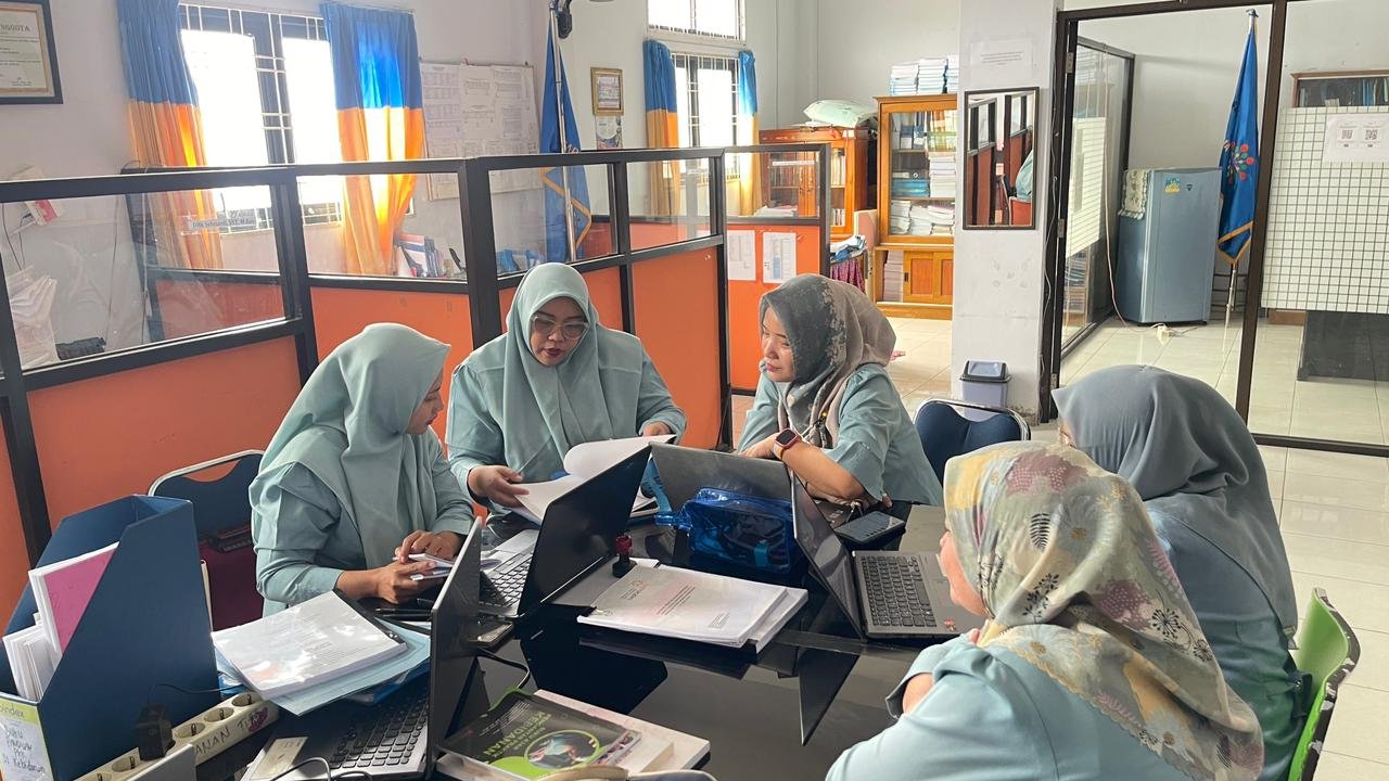 Perkuat Tata Kelola dan Standar Mutu, STIKes Sapta Bakti Laksanakan Monev Institusi